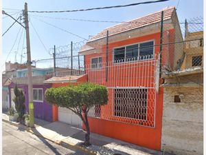 Casa en Venta en Jardines de Morelos Sección Bosques Ecatepec de Morelos