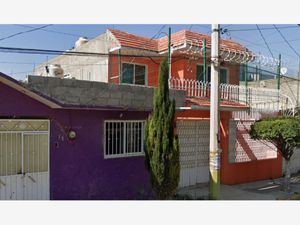 Casa en Venta en Jardines de Morelos Sección Bosques Ecatepec de Morelos