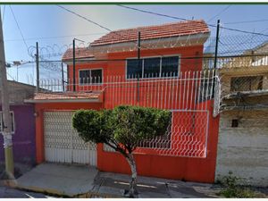 Casa en Venta en Jardines de Morelos Sección Bosques Ecatepec de Morelos