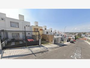 Casa en Venta en Jardines de Santiago Querétaro