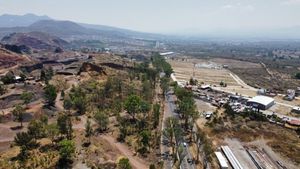 Terreno en RENTA sobre Carretera a Quiroga en Morelia