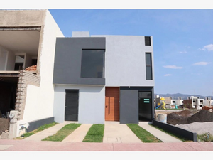 Casa en Venta dentro del Fracc. Las Marianas, Morelia