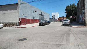 BODEGA EN AV. FUERZA AEREA (LUZ TRIFASICA)