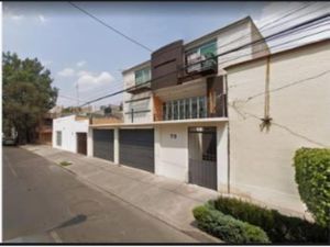 Casa en Venta en Claveria Azcapotzalco