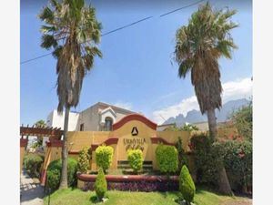 Casa en Venta en Urbi Villa del Rey Monterrey