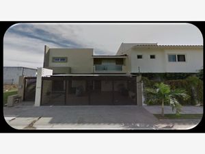 Casa en Venta en Residencial Fluvial Vallarta Puerto Vallarta