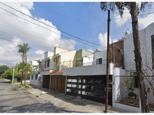 Casa en Venta en Bosques de La Victoria Guadalajara