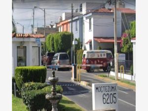 Casa en Venta en Hacienda Del Tepeyac Zapopan