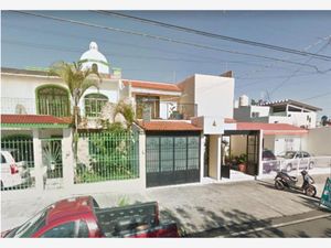 Casa en Venta en Las Aguilas Zapopan