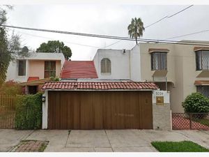 Casa en Venta en La Estancia Zapopan