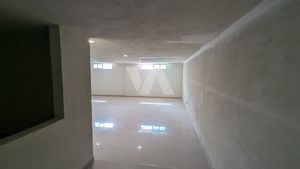 Casa con paneles solares y habitación en planta baja en Portal de Aragón