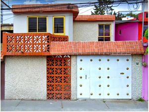 Casa en Venta en Bosques de Aragon Nezahualcóyotl