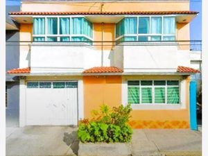 Casa en Venta en Las Aguilas Nezahualcóyotl