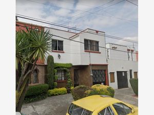 Casa en Venta en Claveria Azcapotzalco