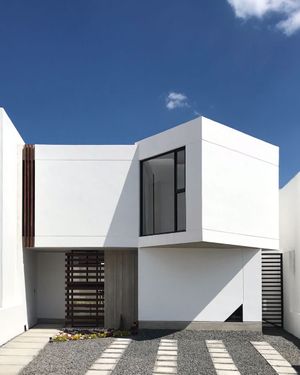 Casa Nueva de Arquitecto en El Refugio (A Pie de Calle)
