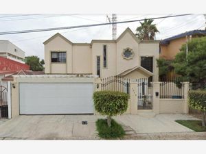 Casa en Venta en Playas de Tijuana Sección Costa de Oro Tijuana