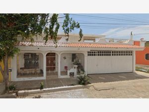 Casa en Venta en Valle Dorado II Mazatlán