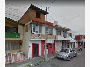 Casa en Venta en Los Aguacates Uruapan