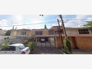 Casa en Venta en Bosques de La Victoria Guadalajara