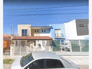 Casa en Venta en Los Arrayanes Guadalajara