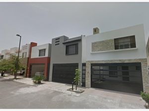 Casa en Venta en Cumbres Antares Monterrey