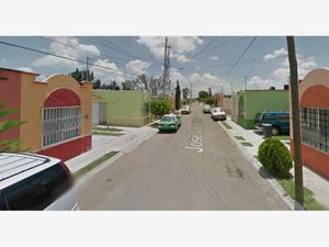 Casa en Venta en Magisterial Irapuato