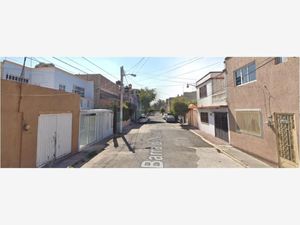 Casa en Venta en Jardines de Santa Clara Ecatepec de Morelos