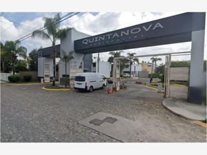 Casa en Venta en Quintanova Residencial San Pedro Tlaquepaque