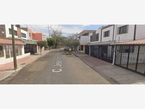 Casa en Venta en El Mirador Guadalajara