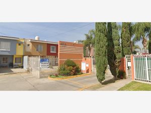 Casa en Venta en Parques de Tesistán Zapopan