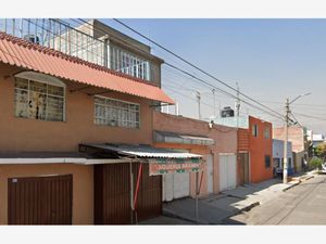 Casa en Venta en Viveros de Xalostoc Ecatepec de Morelos