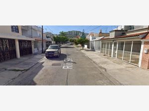 Casa en Venta en Pinar de La Calma Zapopan