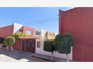 Casa en Venta en S.N.T.E. Puebla