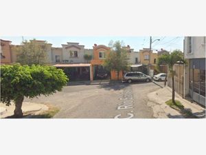 Casa en Venta en Paseos de Santiago Tonalá