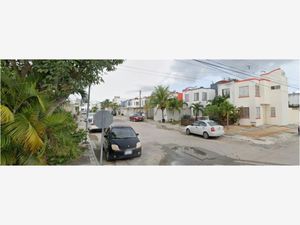 Casa en Venta en Fraccionamiento Galaxia Altamar Benito Juárez