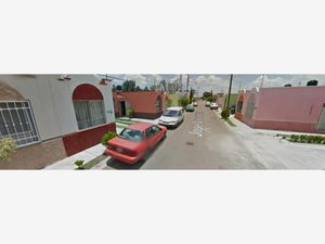 Casa en Venta en Magisterial Irapuato