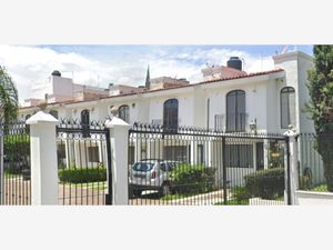 Casa en Venta en Santa Ana Tepetitlan Zapopan