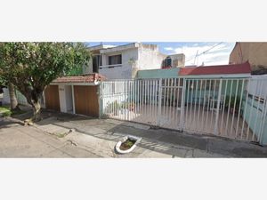 Casa en Venta en Pinar de La Calma Zapopan