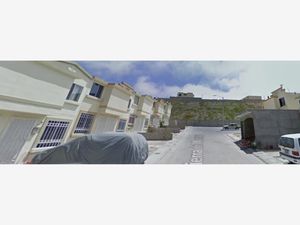 Casa en Venta en Urbi Quinta del Cedro Tijuana