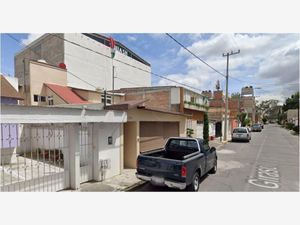 Casa en Venta en Club Jardin Toluca