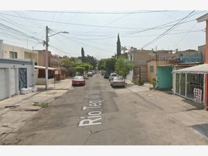 Casa en Venta en Loma Bonita Sur Zapopan