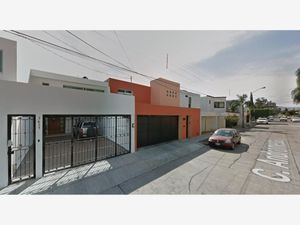 Casa en Venta en La Calma Zapopan