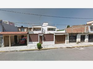 Casa en Venta en Dr. Jorge Jiménez Cantú Metepec