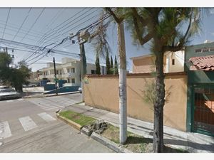 Casa en Venta en La Calma Zapopan