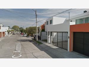 Casa en Venta en La Calma Zapopan