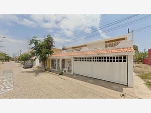 Casa en Venta en Valle Dorado II Mazatlán