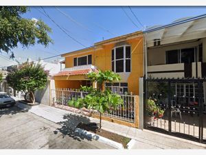 Casa en Venta en Jardines de la Paz Guadalajara