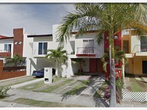 Casa en Venta en Residencial Fluvial Vallarta Puerto Vallarta