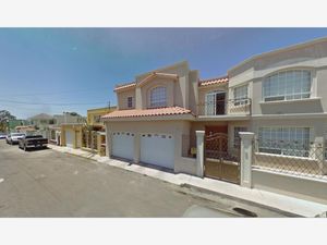 Casa en Venta en Valle Dorado Ensenada