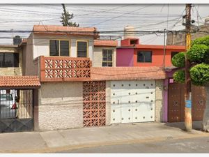 Casa en Venta en Bosques de Aragon Nezahualcóyotl